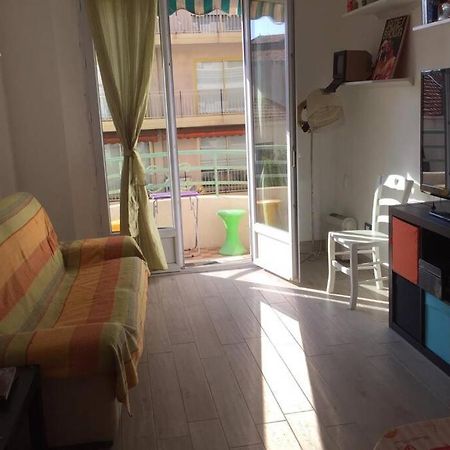 Grand F2 60Mq Centre Antibes, Proche Plages, Commerces, 2 Balcons, Parking, Train, Bus, Deco Vintage, Pet Friendly, Ideal Famille Ou 1-2 Couples Leilighet Eksteriør bilde