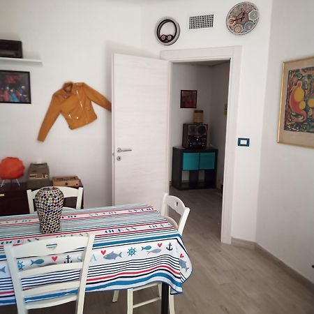 Grand F2 60Mq Centre Antibes, Proche Plages, Commerces, 2 Balcons, Parking, Train, Bus, Deco Vintage, Pet Friendly, Ideal Famille Ou 1-2 Couples Leilighet Eksteriør bilde