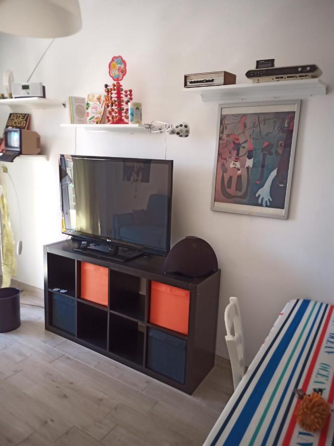 Grand F2 60Mq Centre Antibes, Proche Plages, Commerces, 2 Balcons, Parking, Train, Bus, Deco Vintage, Pet Friendly, Ideal Famille Ou 1-2 Couples Leilighet Eksteriør bilde