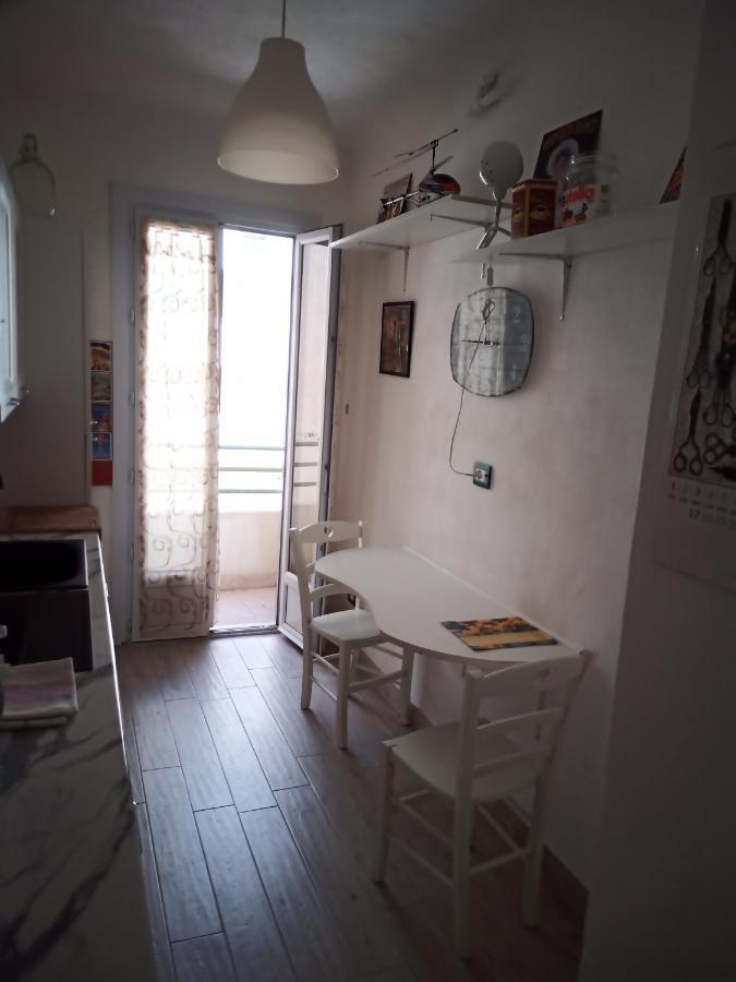 Grand F2 60Mq Centre Antibes, Proche Plages, Commerces, 2 Balcons, Parking, Train, Bus, Deco Vintage, Pet Friendly, Ideal Famille Ou 1-2 Couples Leilighet Eksteriør bilde