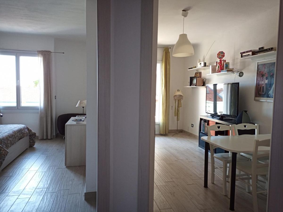 Grand F2 60Mq Centre Antibes, Proche Plages, Commerces, 2 Balcons, Parking, Train, Bus, Deco Vintage, Pet Friendly, Ideal Famille Ou 1-2 Couples Leilighet Eksteriør bilde